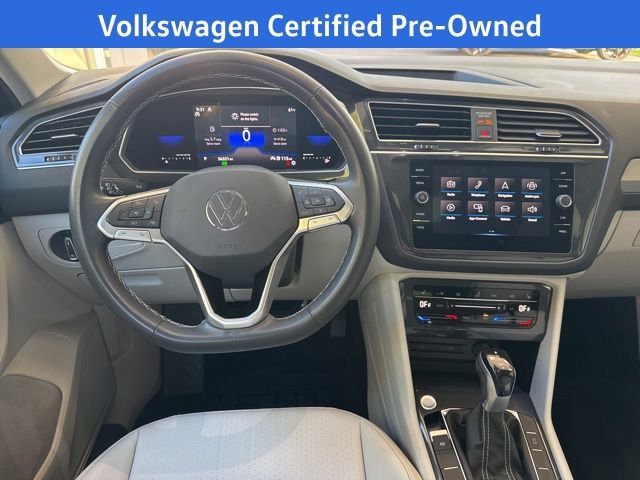 Certified 2022 Volkswagen Tiguan SE w/ Panoramic Sunroof Package image 20