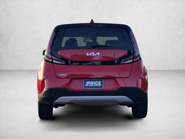 Used 2025 Kia Soul LX FWD image 7