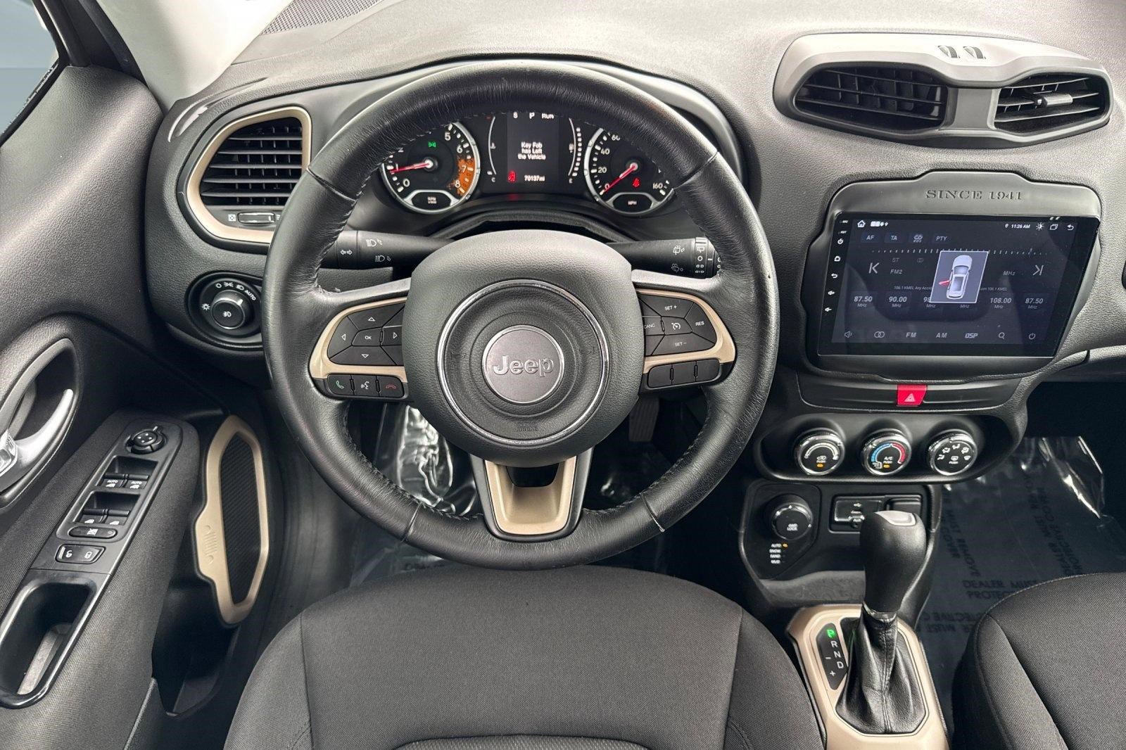 Used 2017 Jeep Renegade Latitude image 28