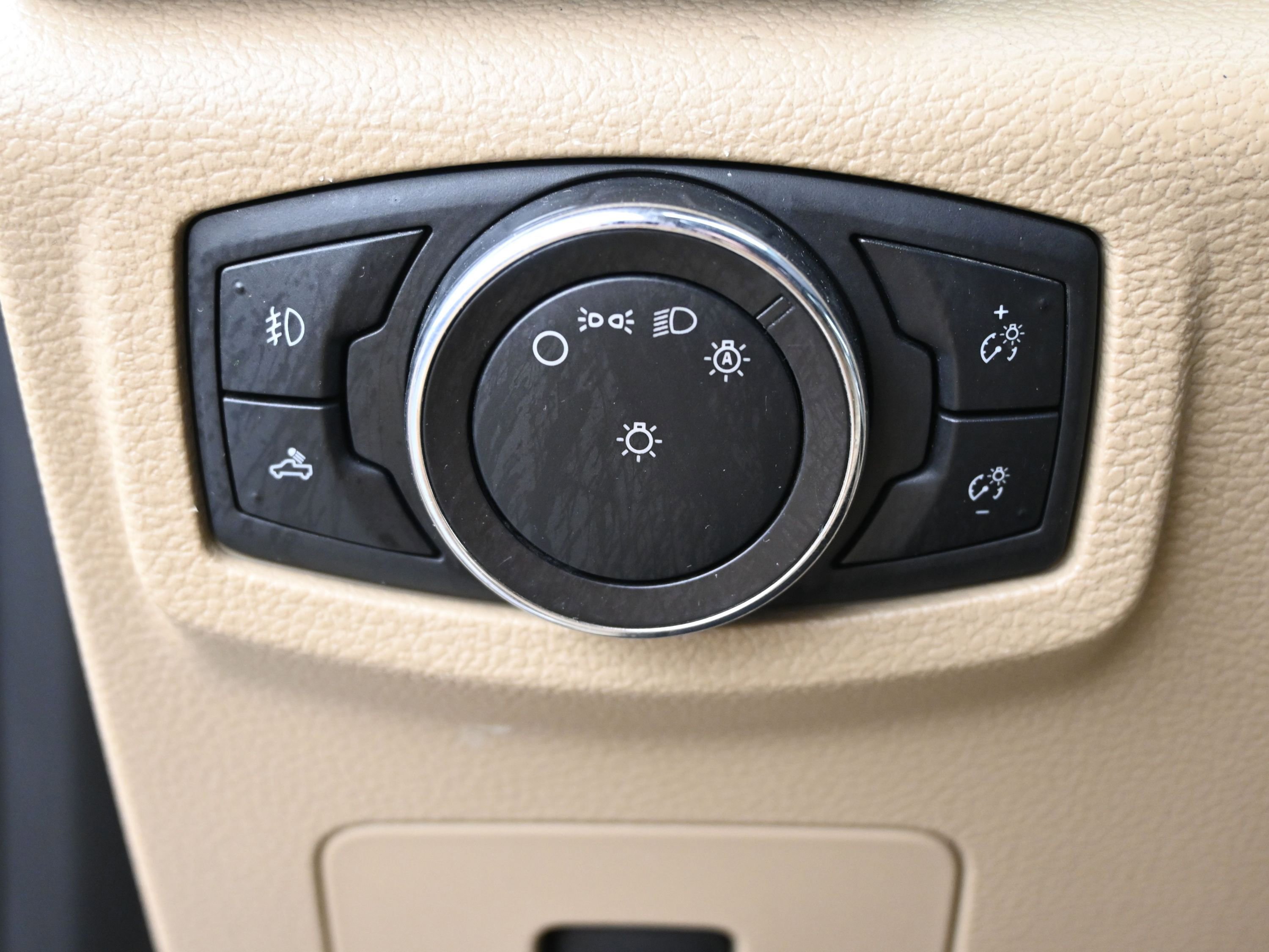 Used 2016 Ford F150 Lariat AWD/4WD image 12