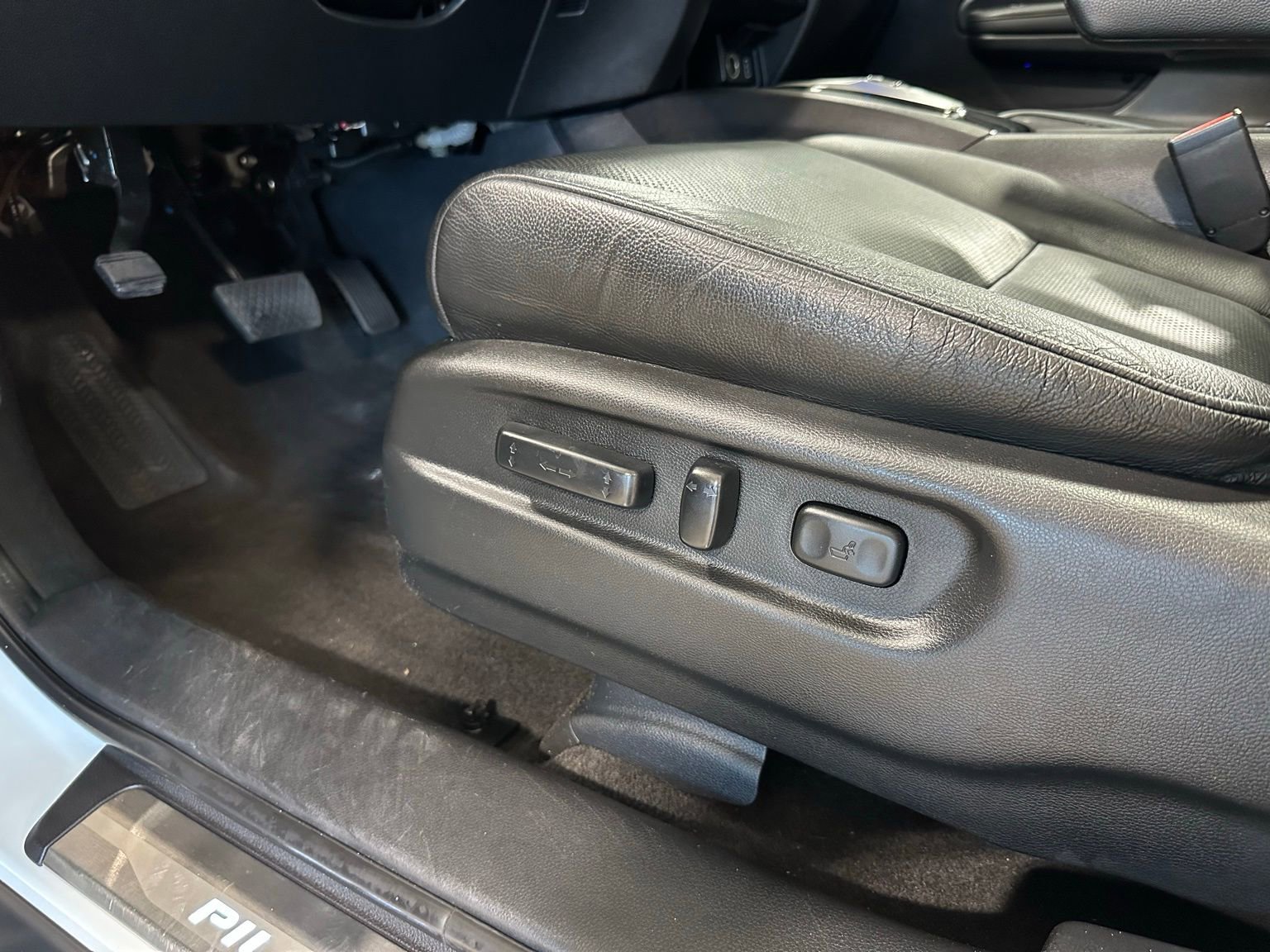 Used 2020 Honda Pilot Elite image 13