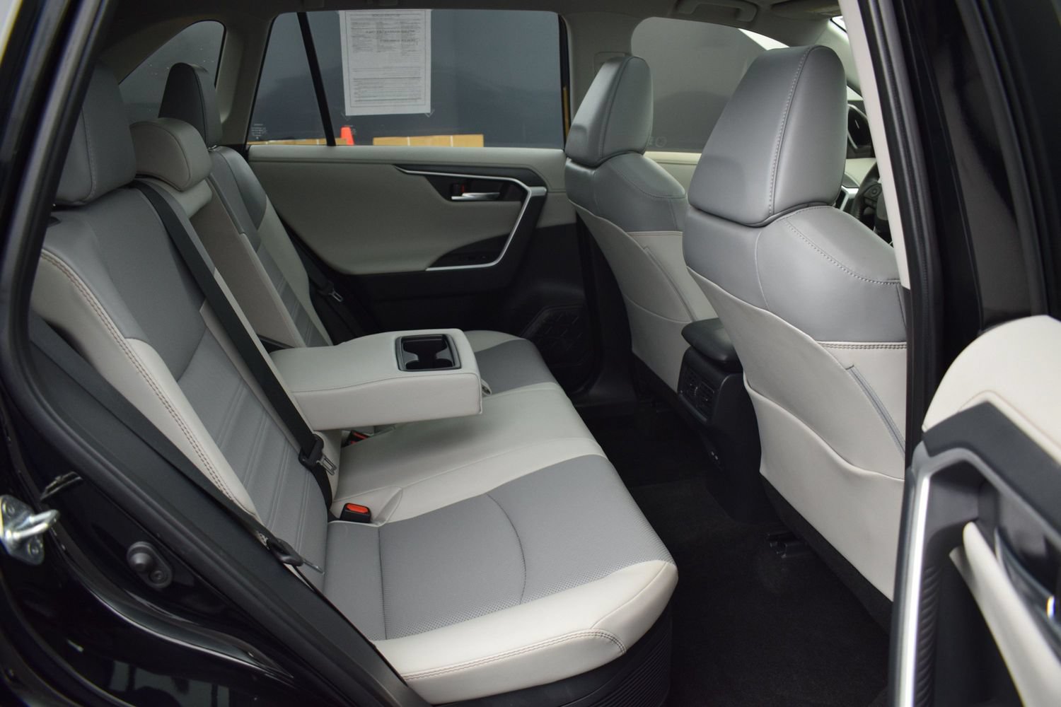 Used 2023 Toyota RAV4 Limited AWD/4WD image 11