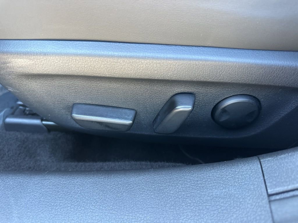 Used 2025 MAZDA MAZDA3 s image 10