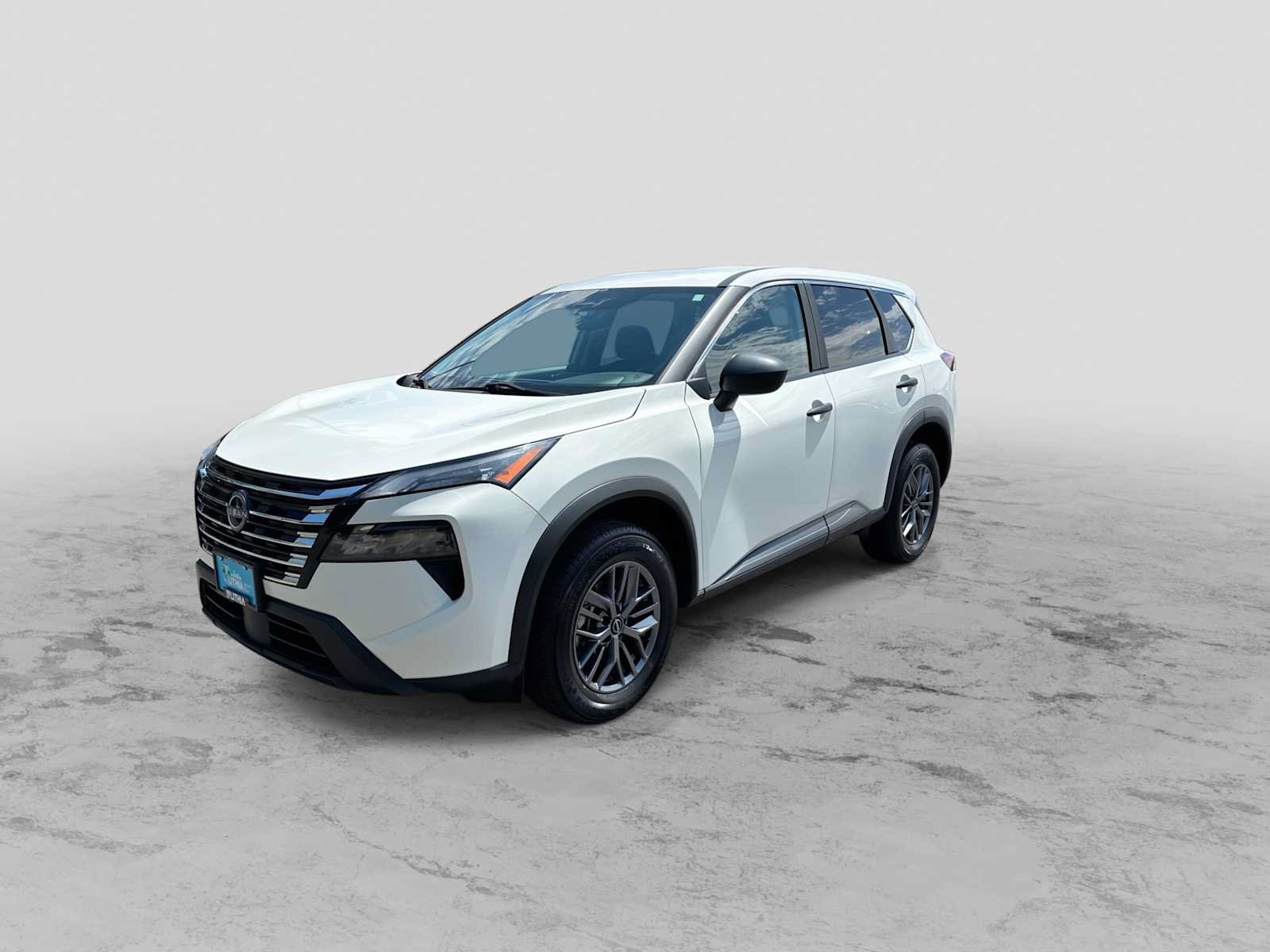 Used 2024 Nissan Rogue S AWD/4WD image 4