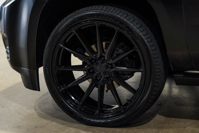 Used 2020 GMC Yukon Denali w/ Denali Premium Package AWD/4WD image 8
