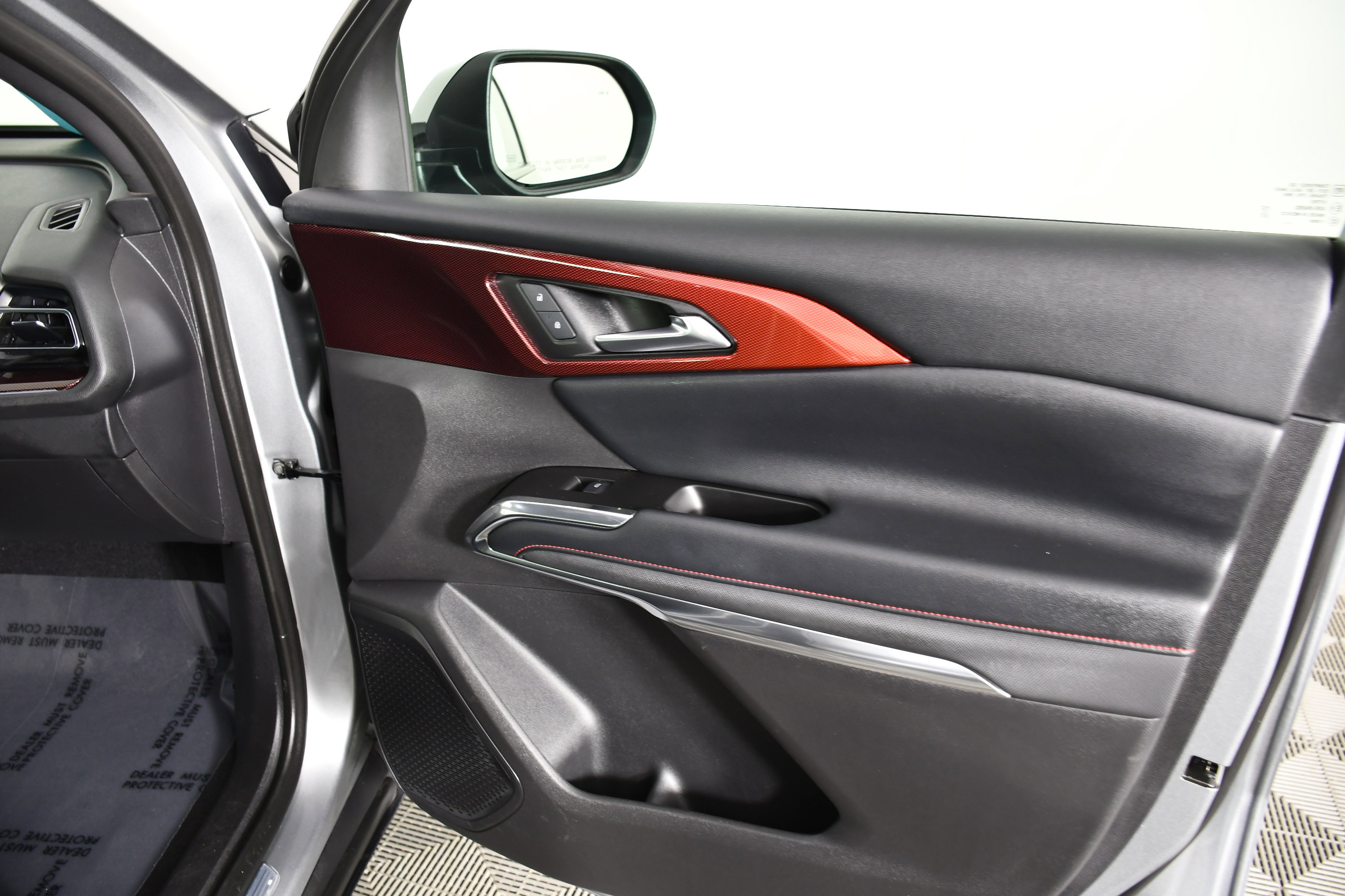 Used 2025 Chevrolet Traverse Z71 image 38