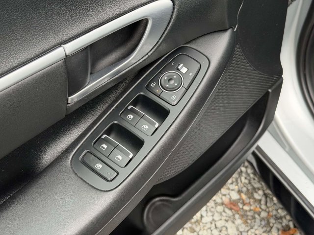 Used 2024 Hyundai Sonata SEL FWD image 16