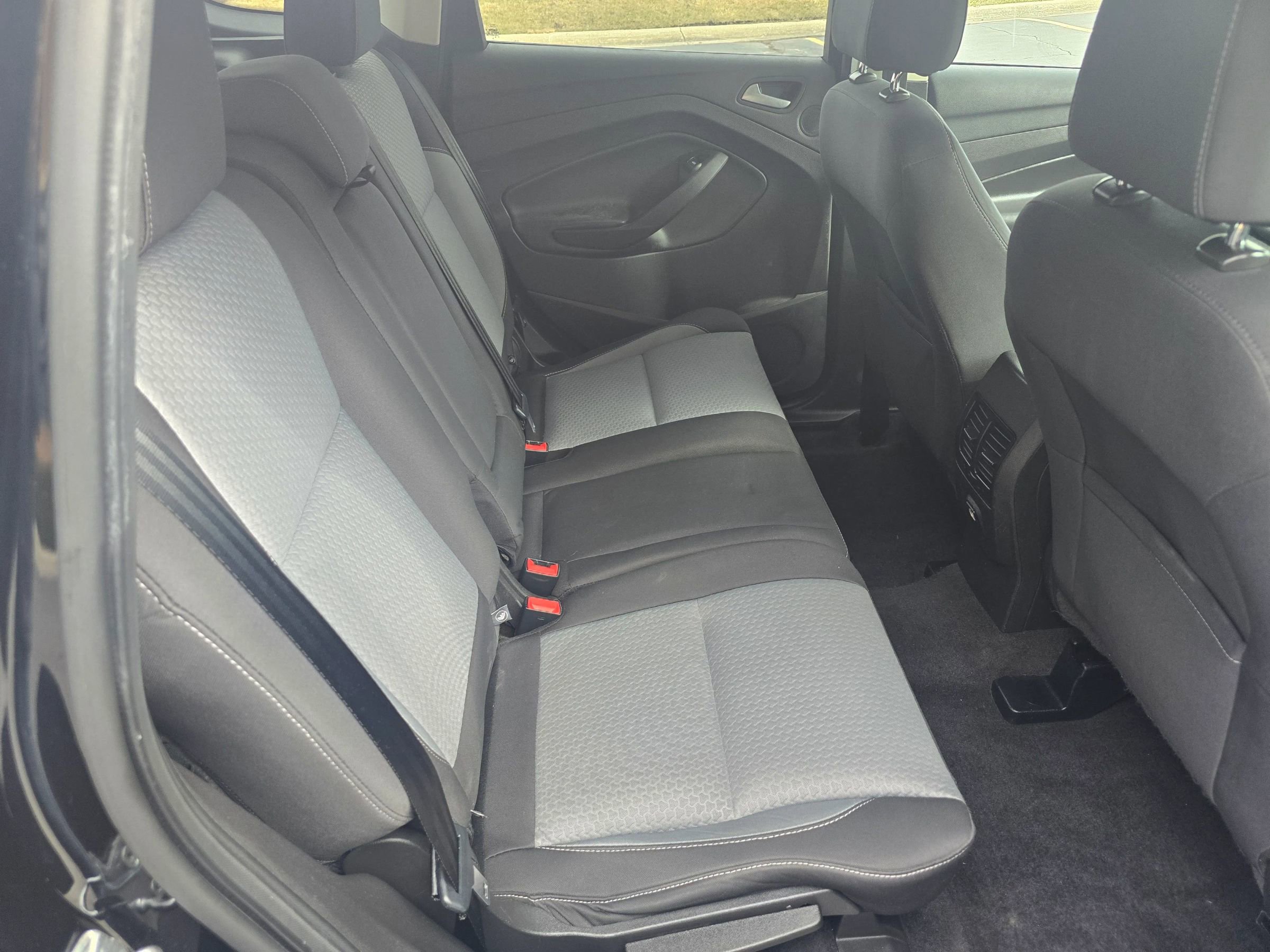 Used 2017 Ford Escape SE image 21