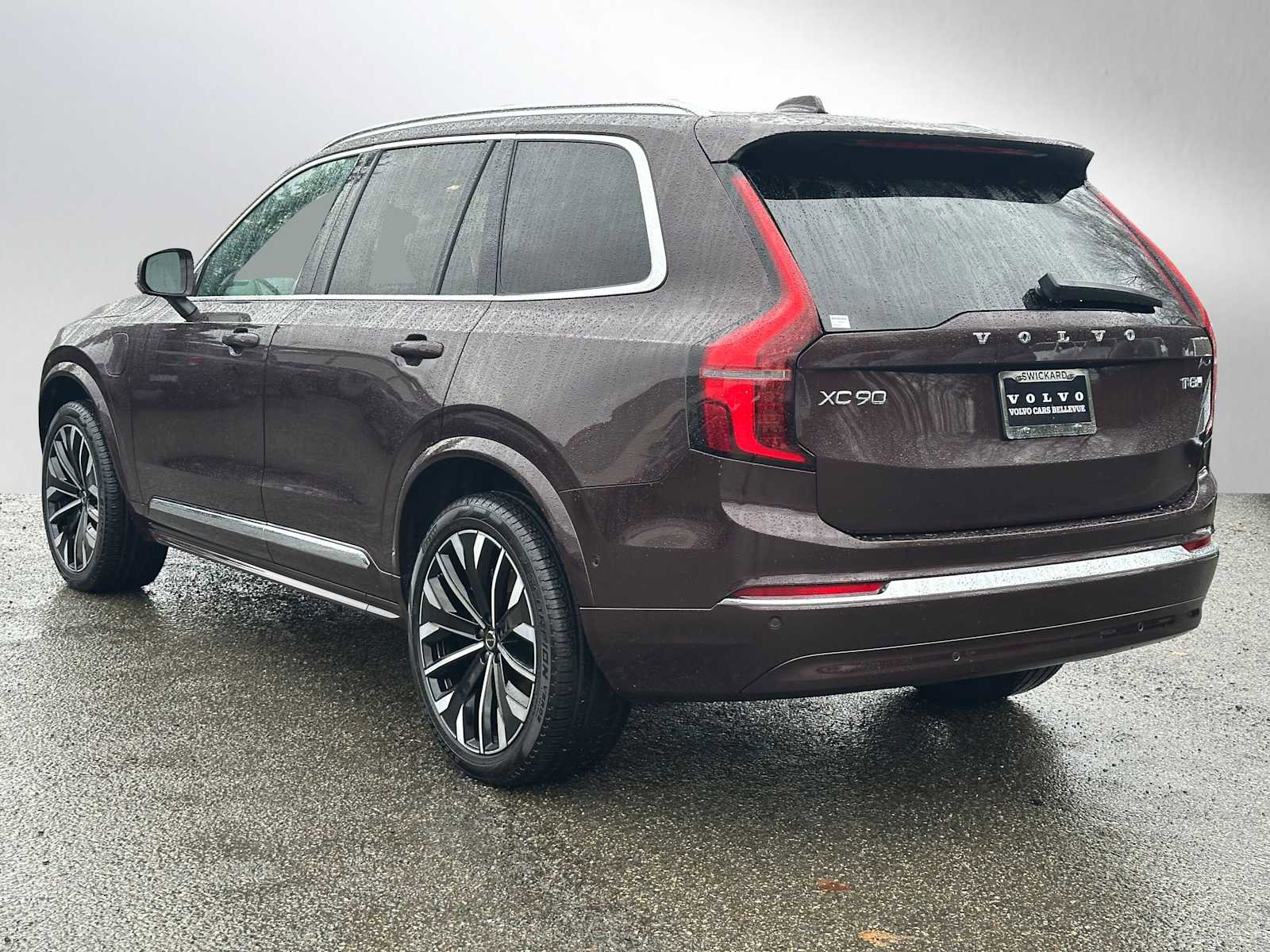 Certified 2025 Volvo XC90 T8 Ultra image 5