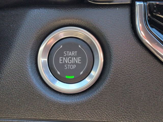 Used 2025 Chevrolet Colorado Trail Boss AWD/4WD image 19