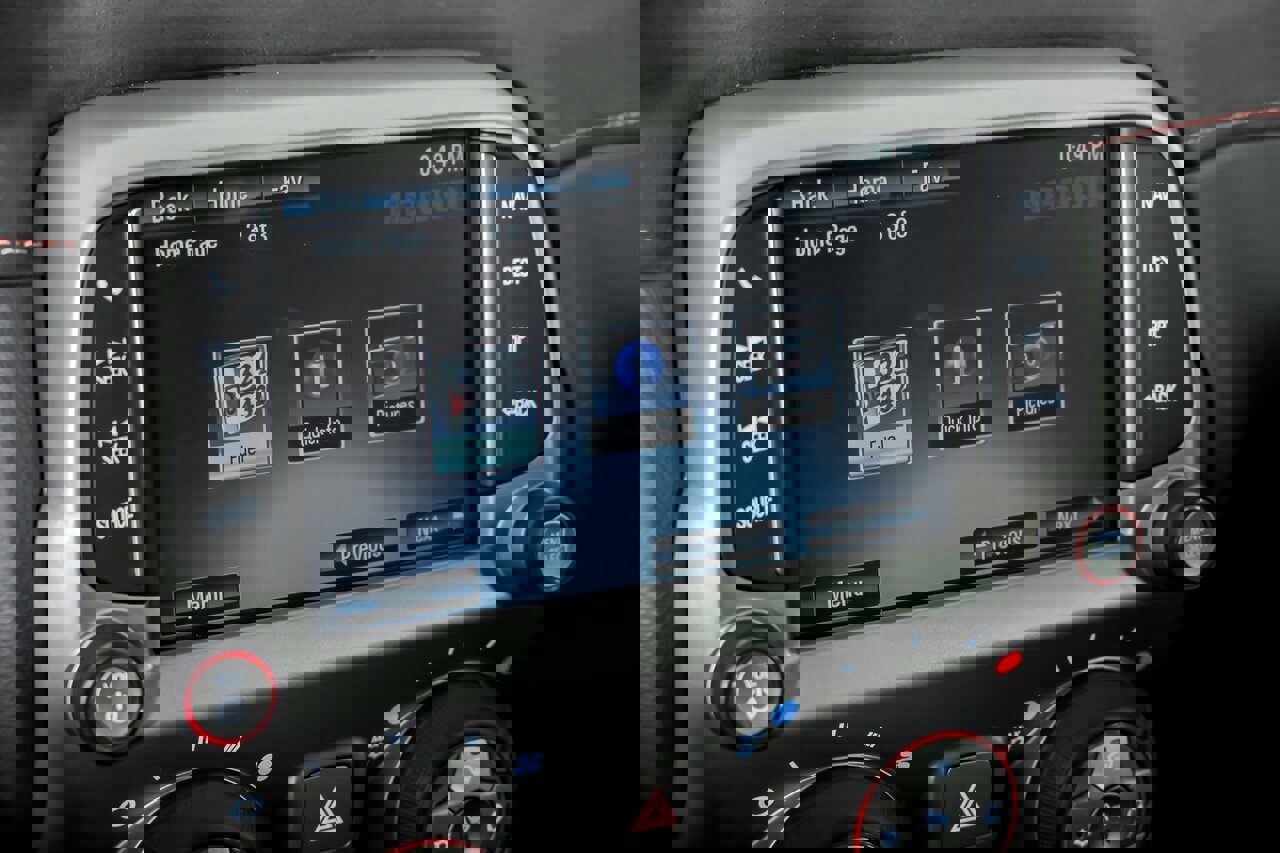 Used 2013 Chevrolet Camaro ZL1 image 33