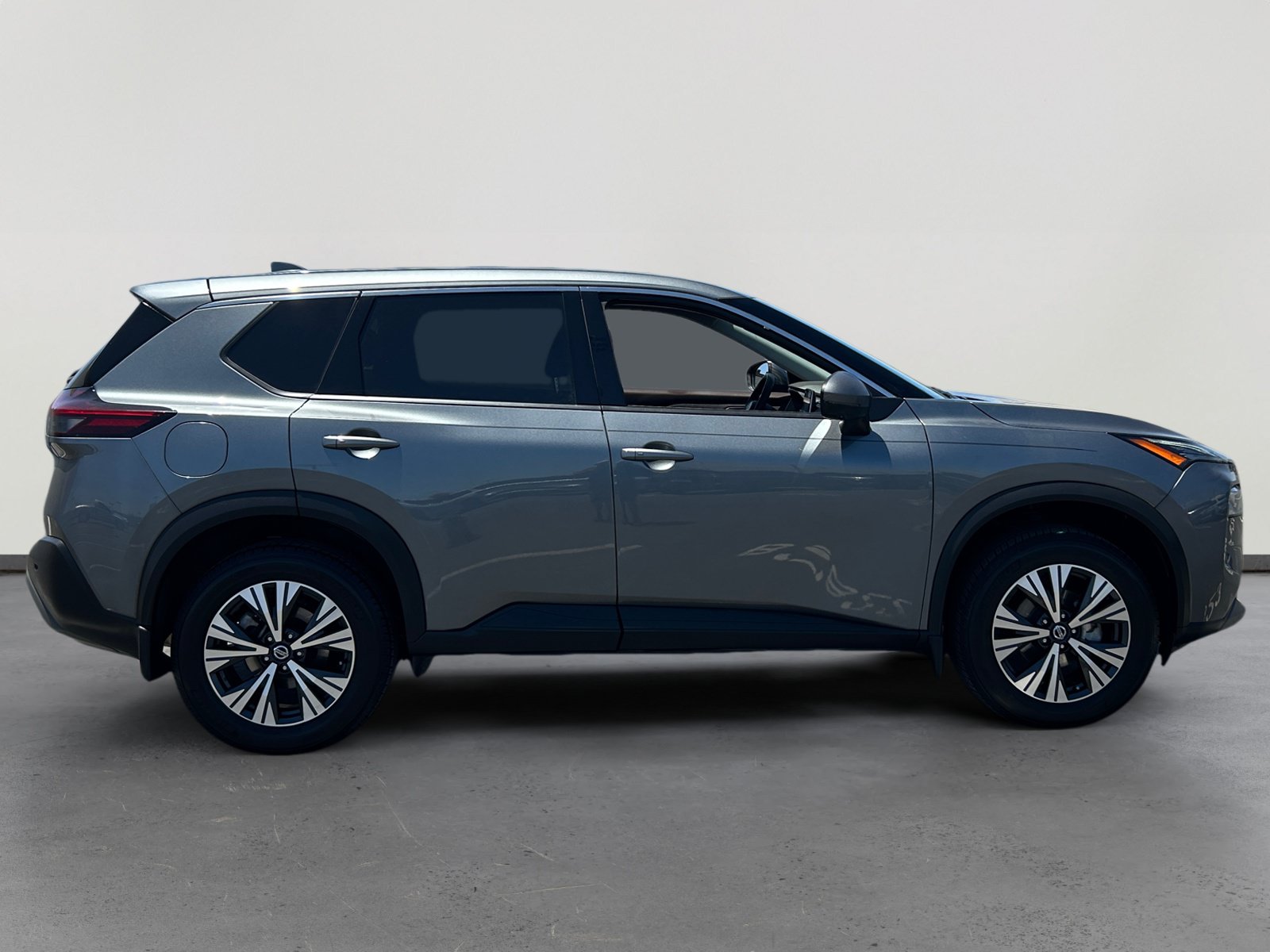 Used 2021 Nissan Rogue SV AWD/4WD image 6