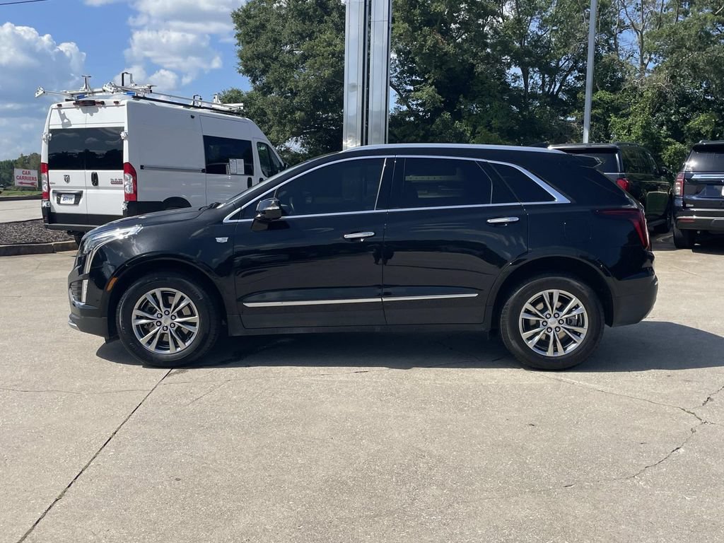 Used 2023 Cadillac XT5 Premium Luxury w/ Technology Package AWD/4WD image 2