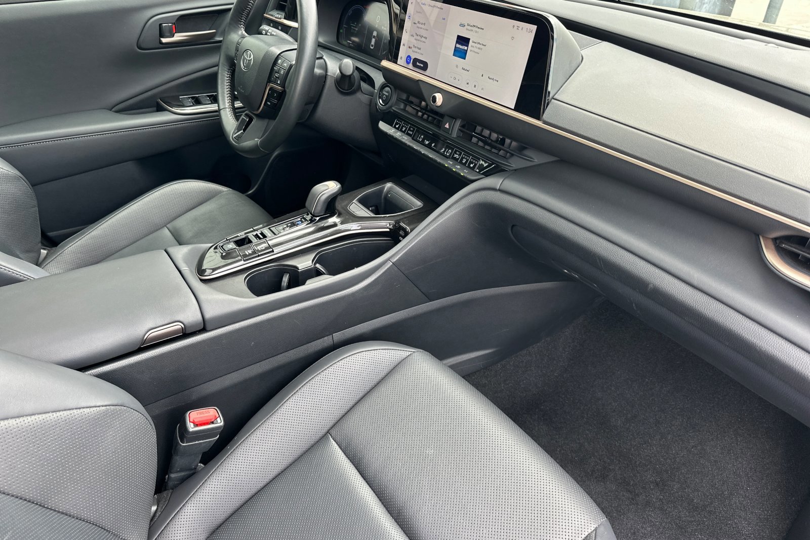 Certified 2024 Toyota Crown XLE image 15