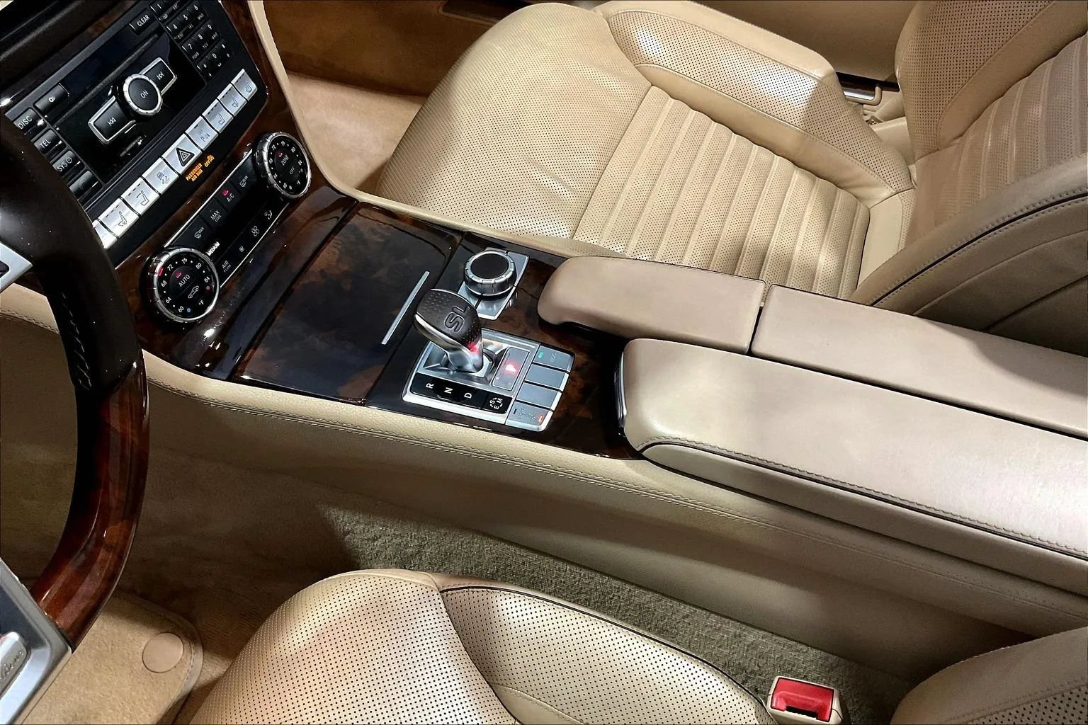 Used 2013 Mercedes-Benz SL 550 w/ Premium Pkg image 18