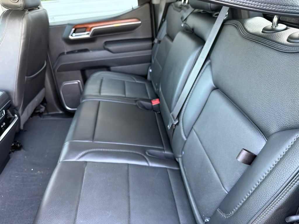 Used 2022 GMC Sierra 1500 Denali w/ Technology Package AWD/4WD image 9