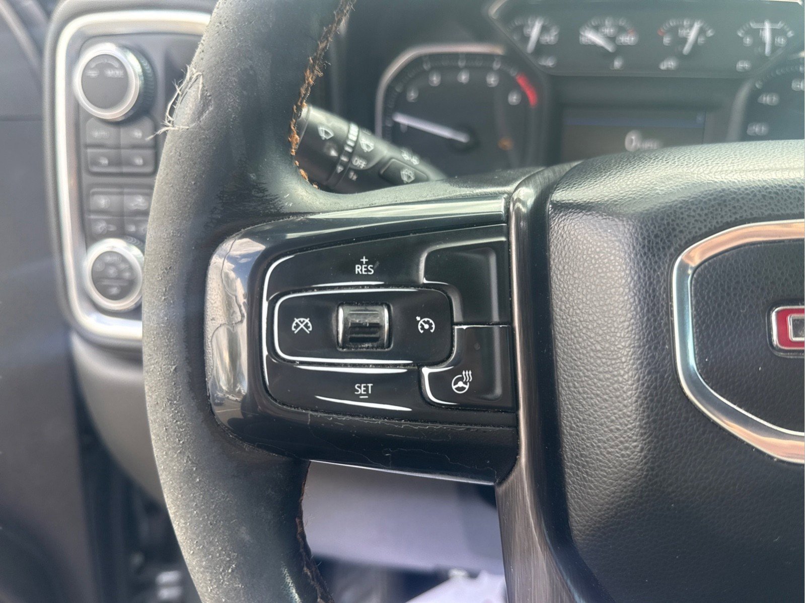 Used 2021 GMC Sierra 1500 AT4 AWD/4WD image 17