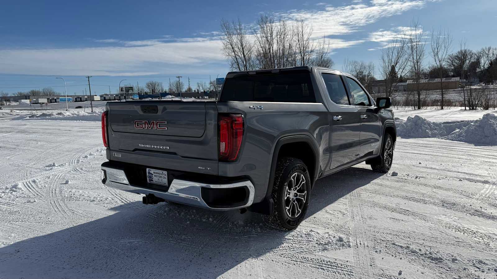 Used 2022 GMC Sierra 1500 SLT w/ SLT Convenience Package image 4