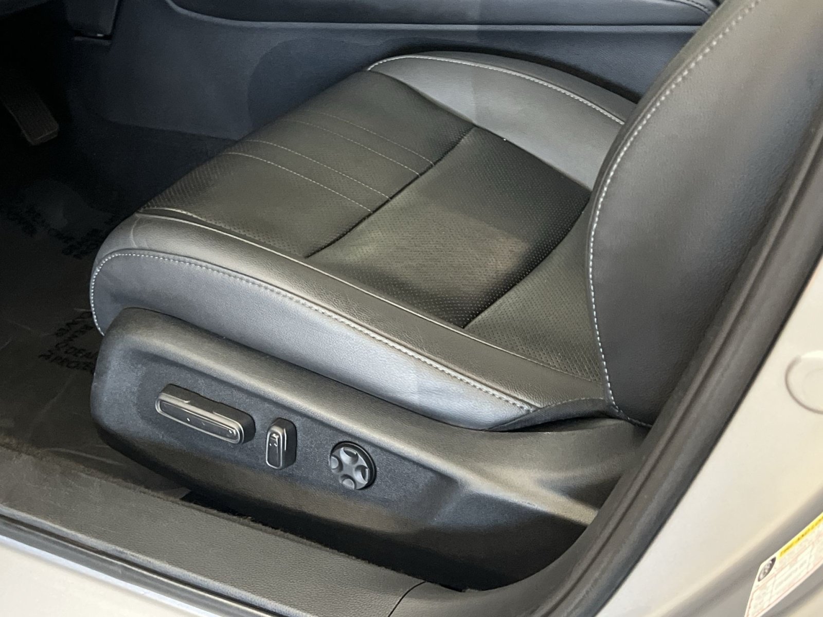 Used 2020 Honda Accord Touring image 13