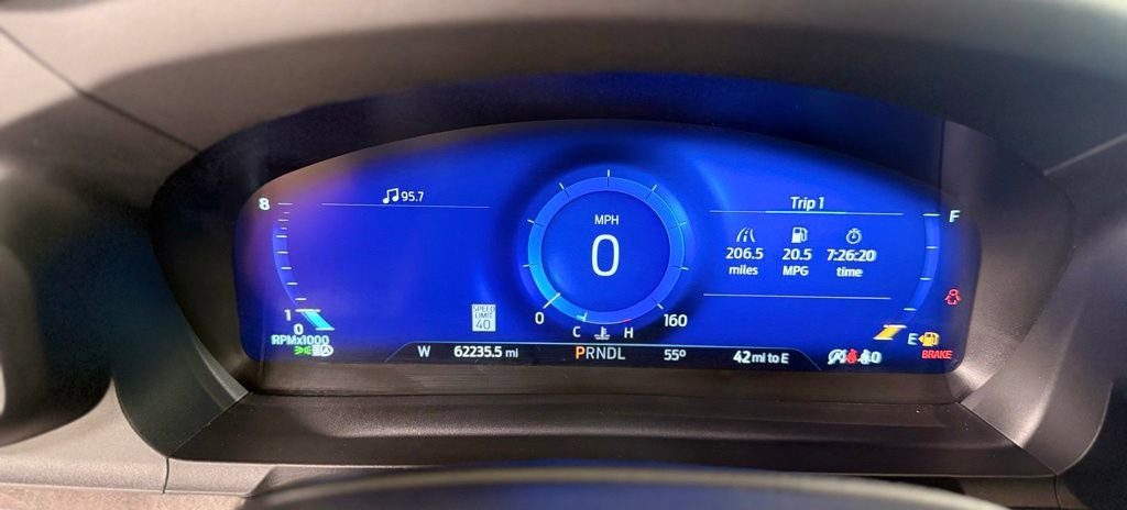 Used 2023 Ford Explorer Platinum w/ Technology Package AWD/4WD image 15