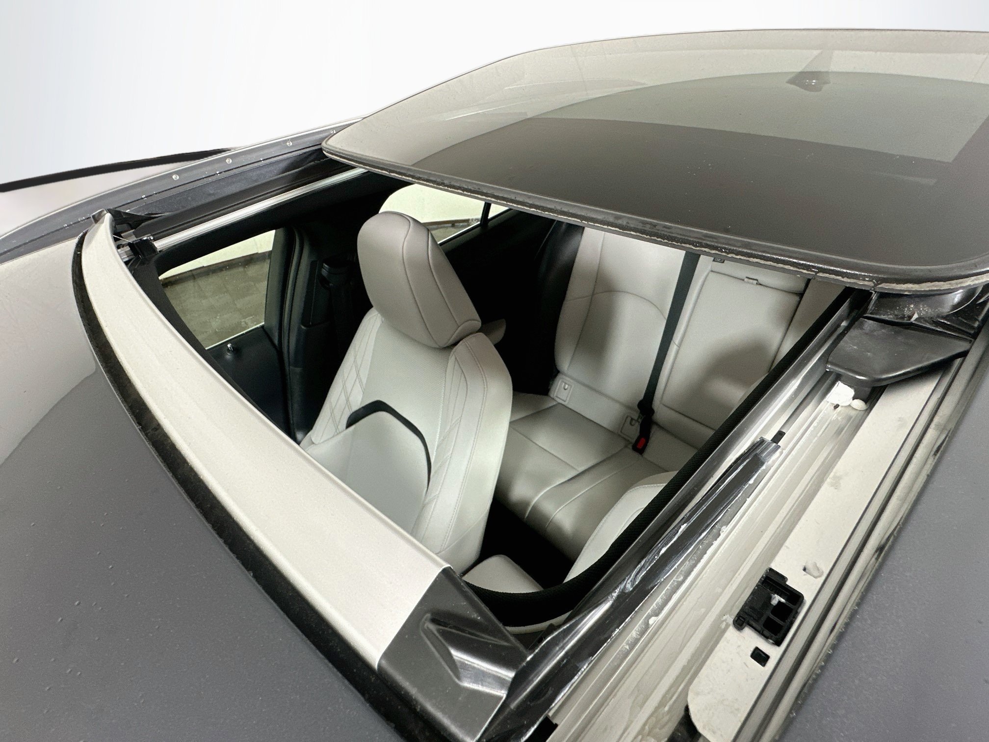 Used 2024 Lexus UX 250h AWD w/ Premium Package image 20