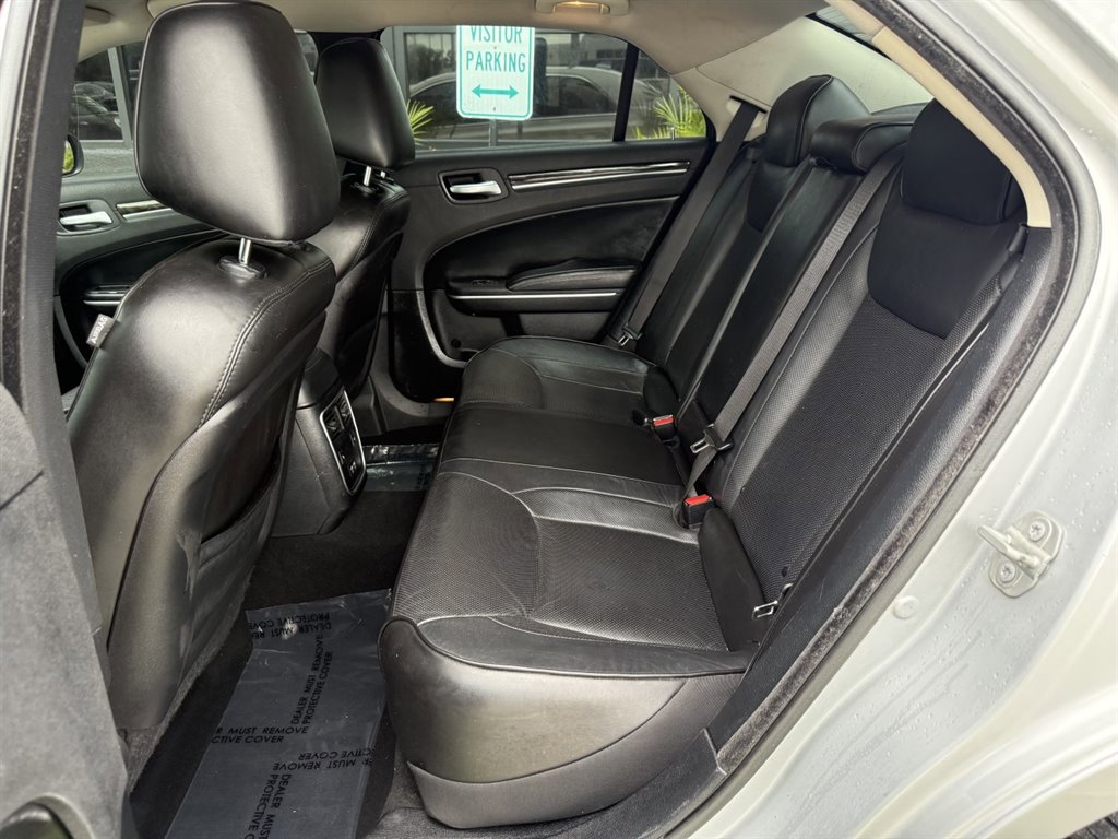 Used 2020 Chrysler 300 Limited image 15