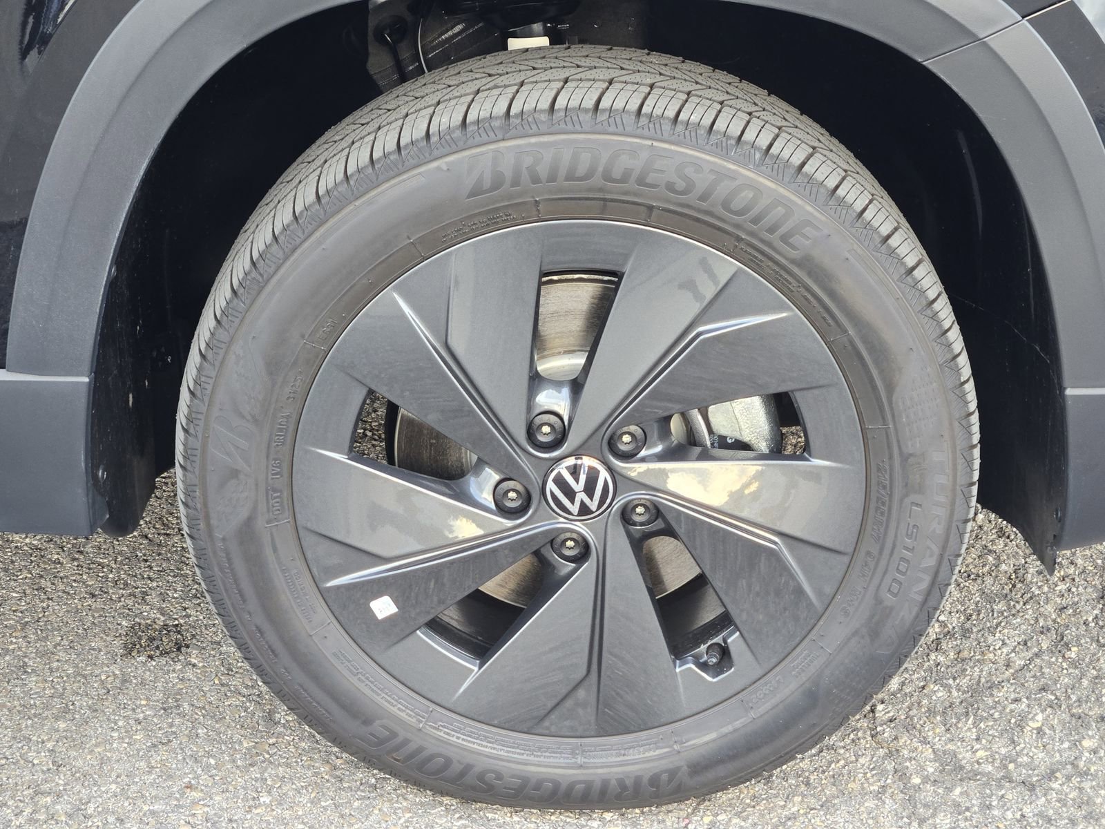 New 2026 Volkswagen Taos S image 7