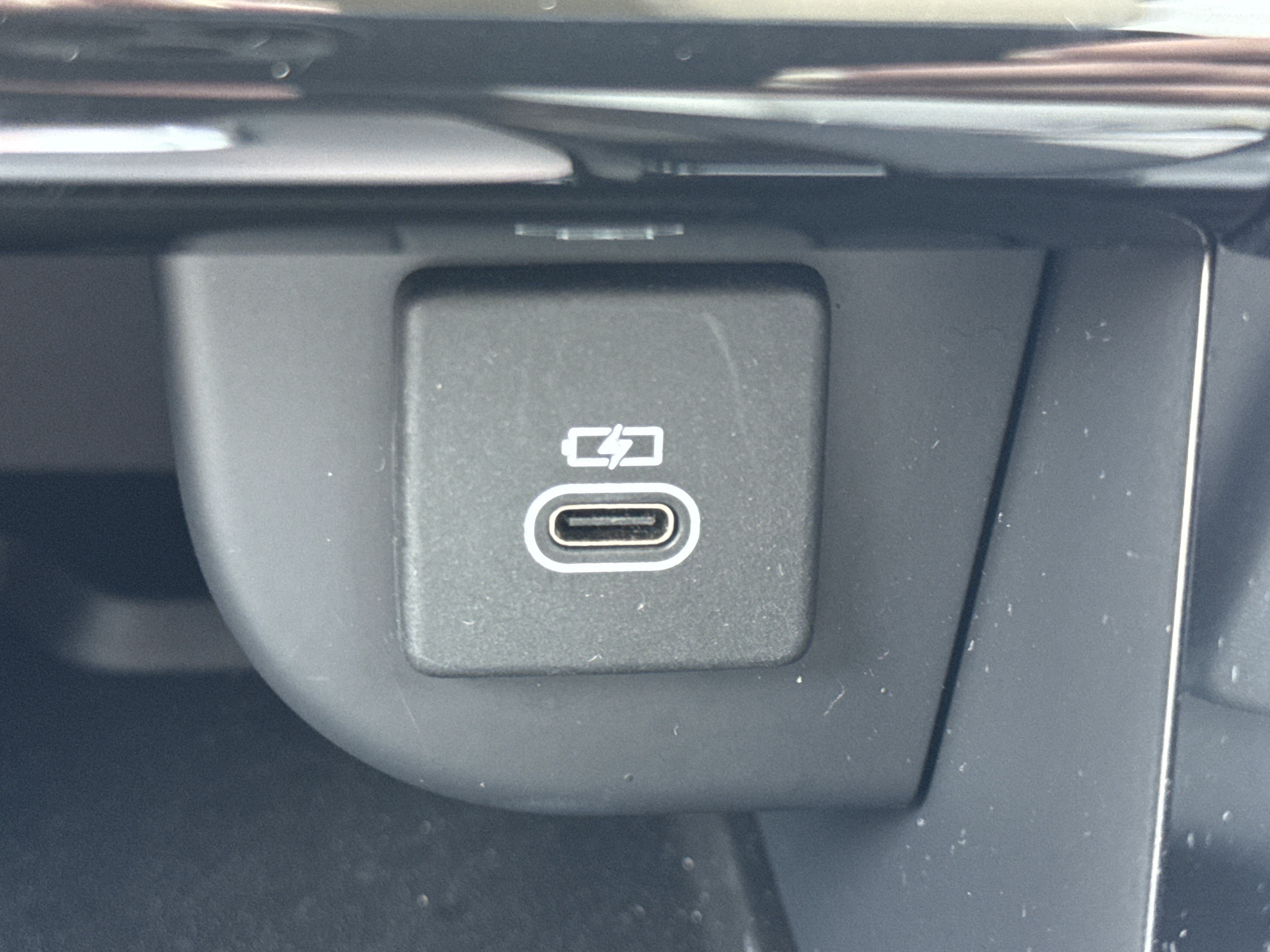 Used 2023 Land Rover Discovery Sport S AWD/4WD image 23