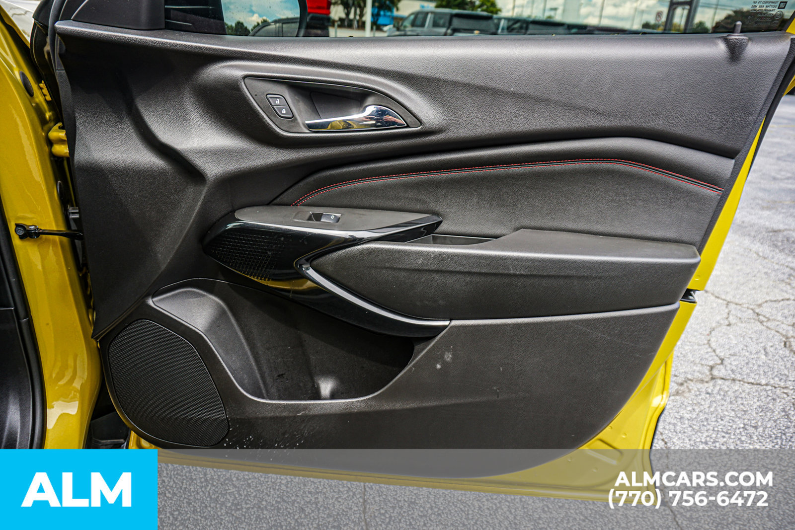 Used 2025 Chevrolet Trax RS w/ Driver Confidence Package FWD image 46