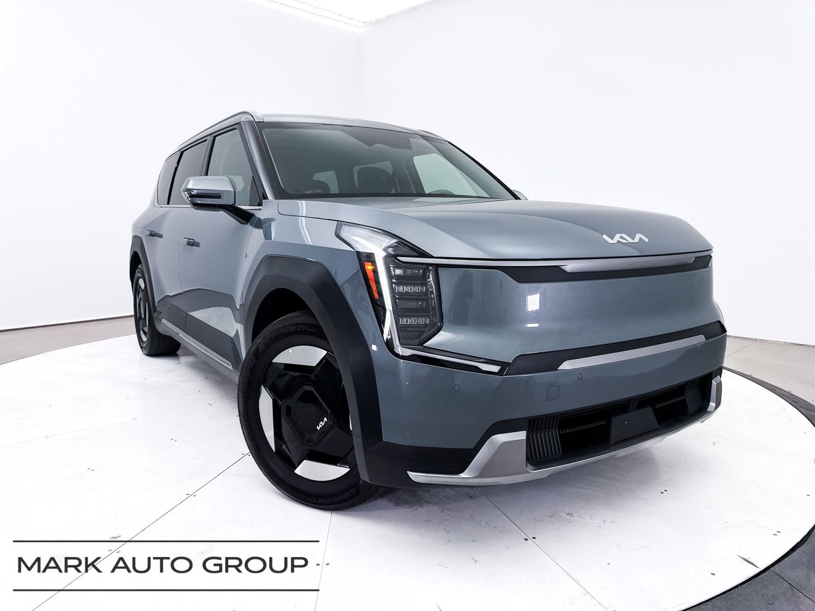 Used 2024 Kia EV9 Wind image 1