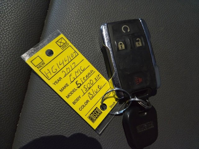 Used 2017 GMC Sierra 1500 SLT w/ Suspension Package, Off-Road image 18