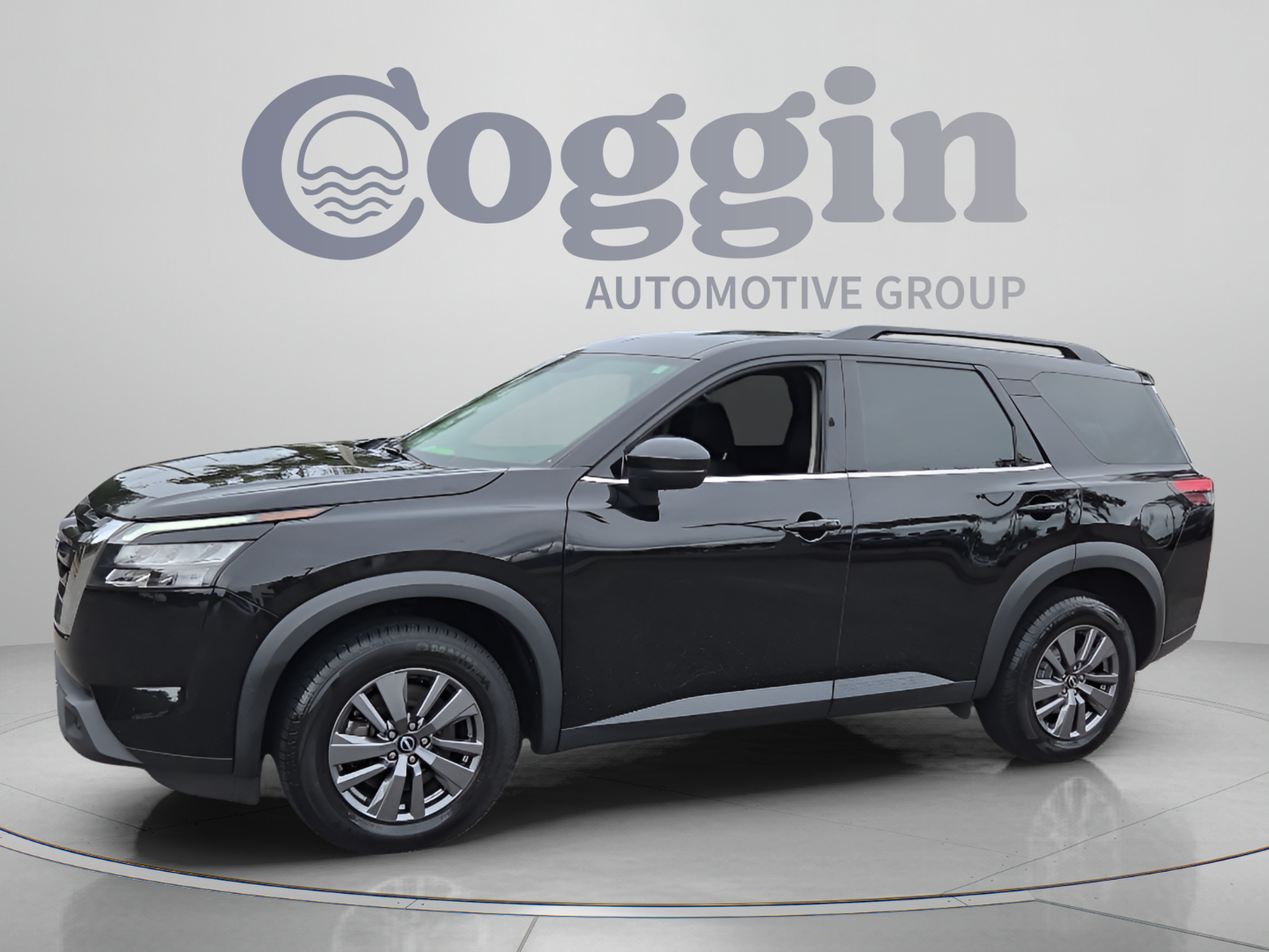 Used 2024 Nissan Pathfinder SV