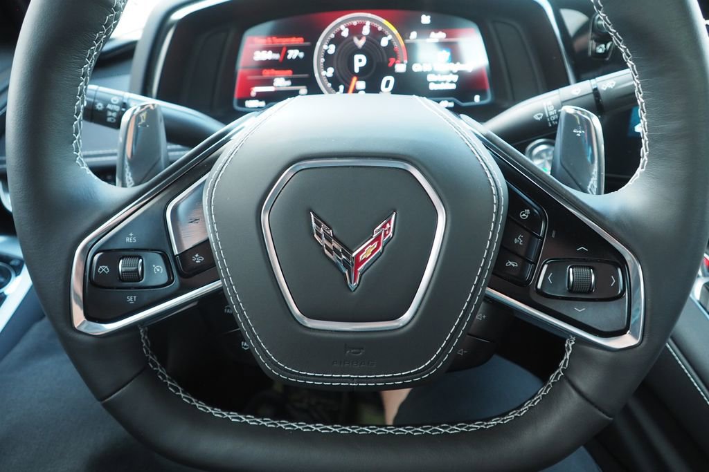 Used 2025 Chevrolet Corvette Stingray Preferred Cpe w/ Z51 Performance Package RWD image 27