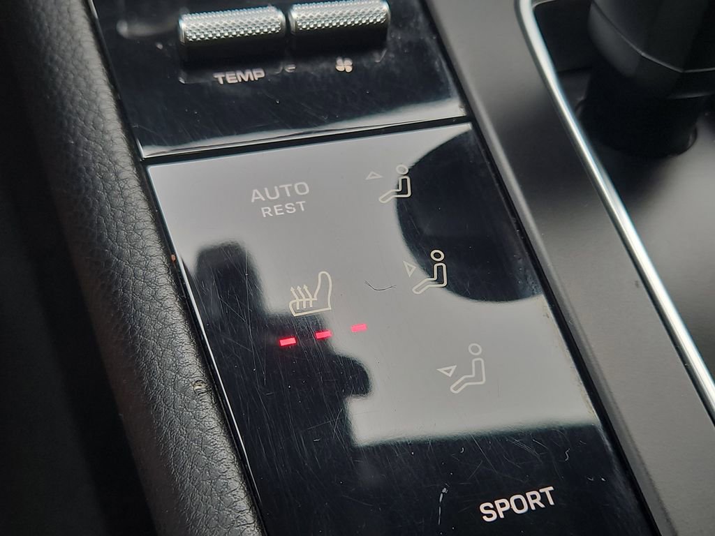Used 2023 Porsche Macan image 19