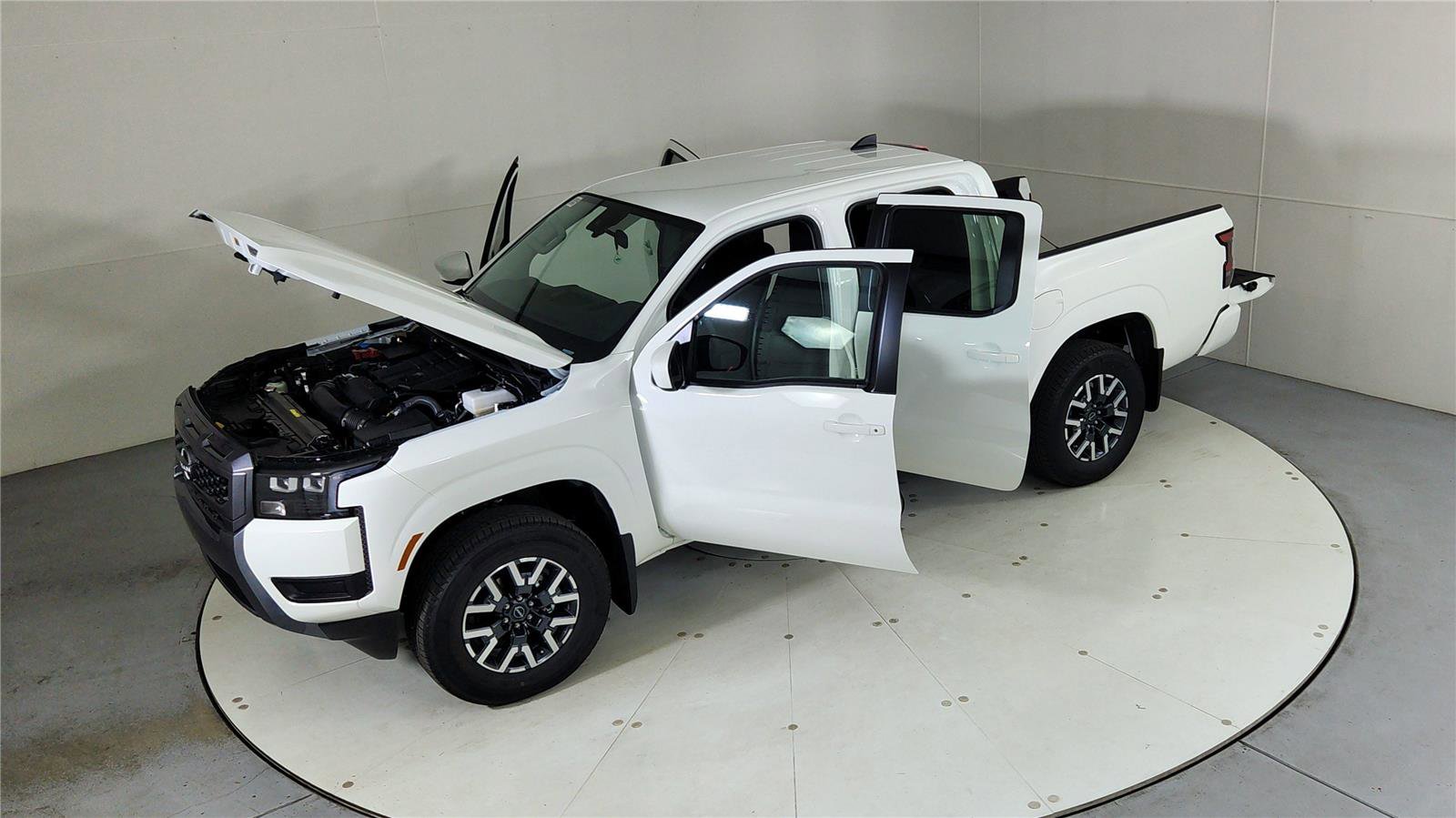 New 2026 Nissan Frontier SV w/ All-Weather Content Package image 45