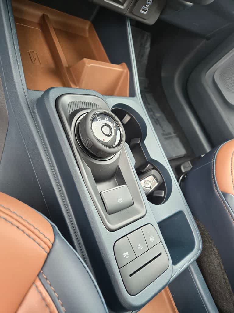 Used 2022 Ford Maverick Lariat w/ Lariat Luxury Package FWD image 13
