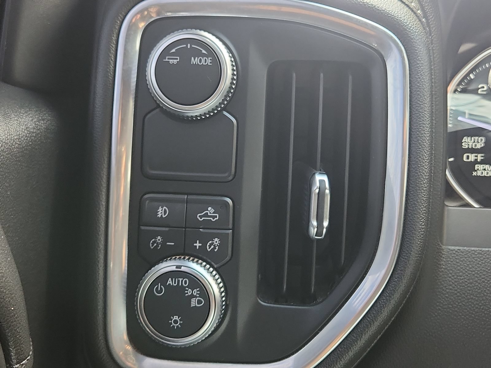 Used 2020 GMC Sierra 1500 Elevation w/ Elevation Value Package RWD image 16