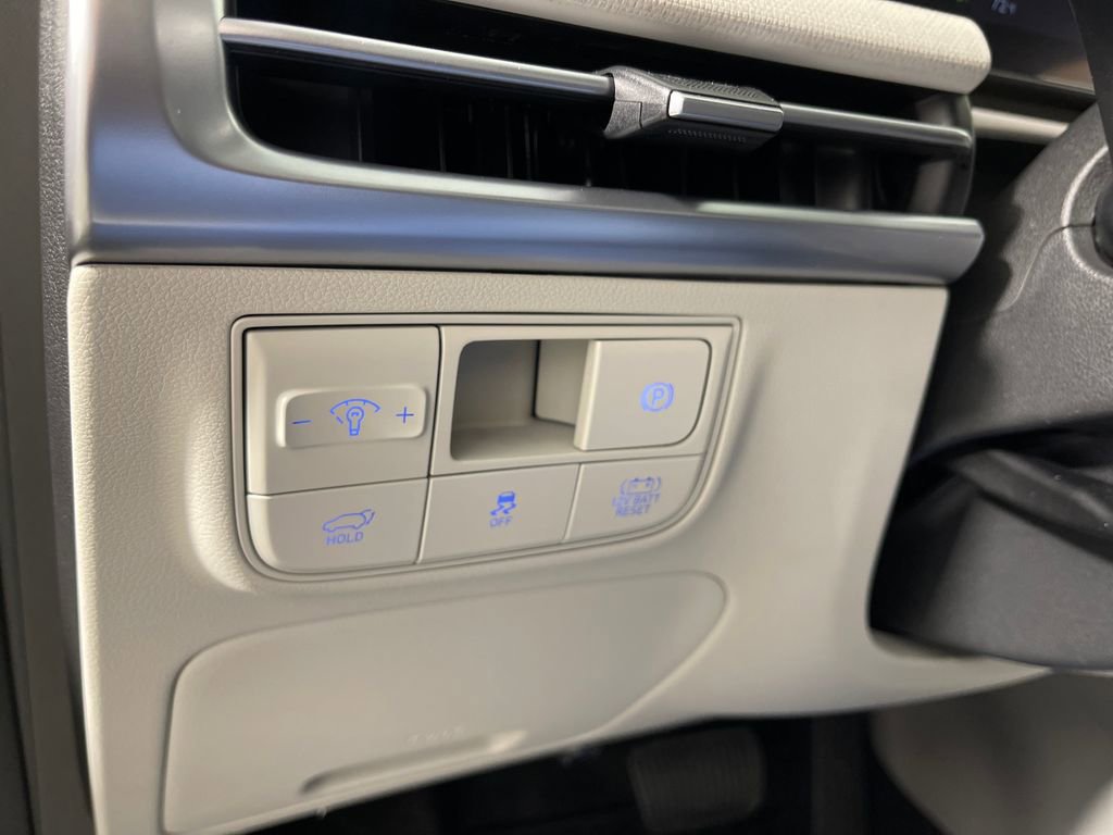 Certified 2025 Hyundai Tucson SEL image 31