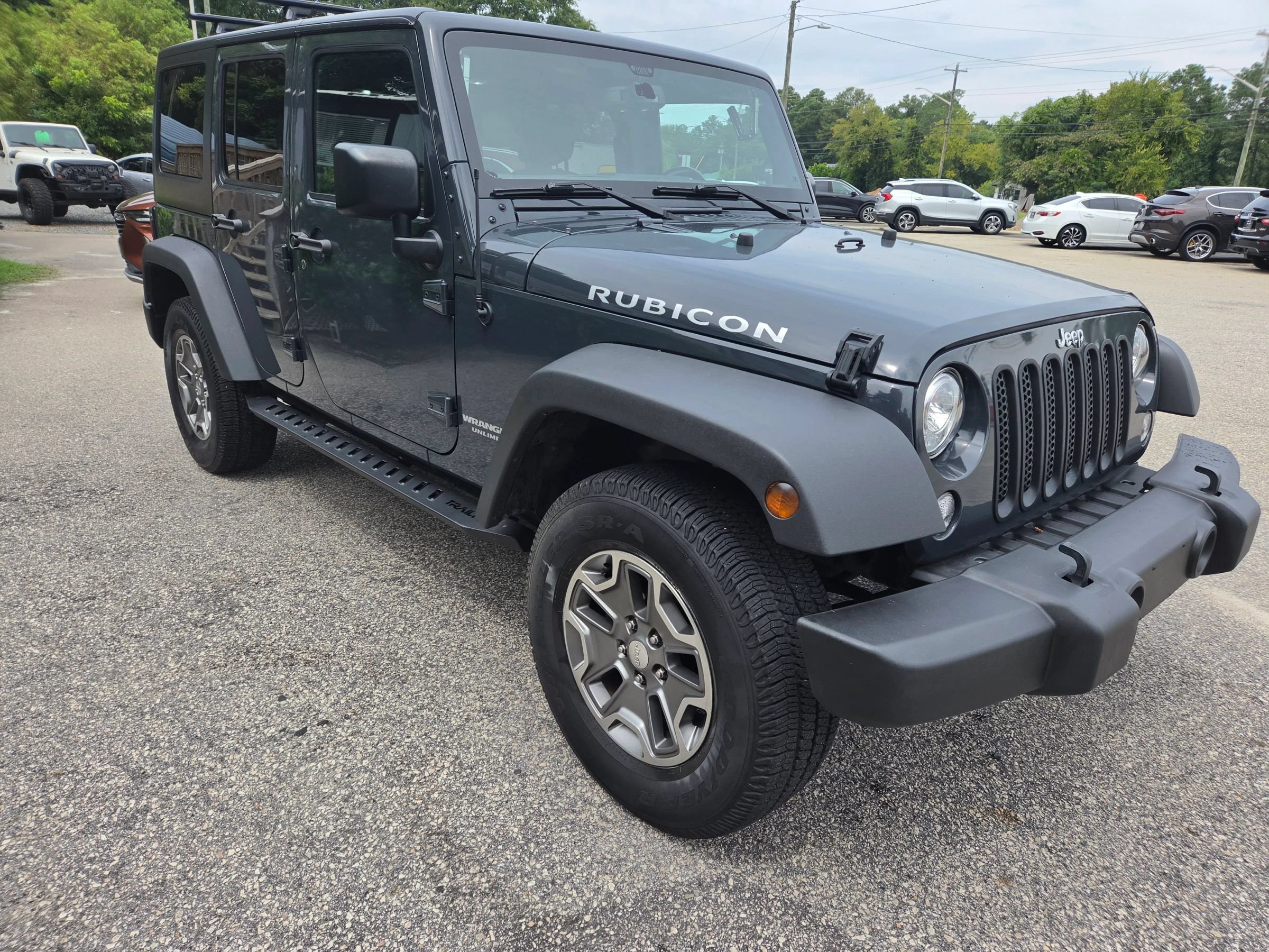 Used 2017 Jeep Wrangler Unlimited Rubicon w/ Cold Weather Group AWD/4WD image 3