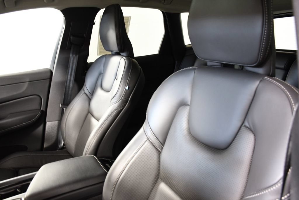 Used 2023 Volvo XC60 B6 Ultimate AWD/4WD image 17