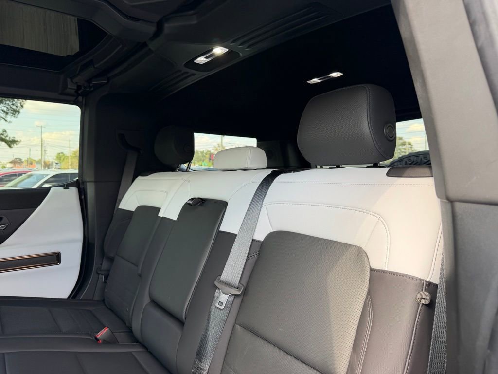 Used 2025 GMC Hummer EV 2X w/ Extreme Off-Road Package image 23