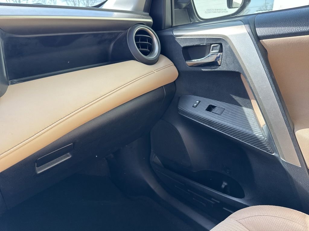 Used 2015 Toyota RAV4 XLE image 25
