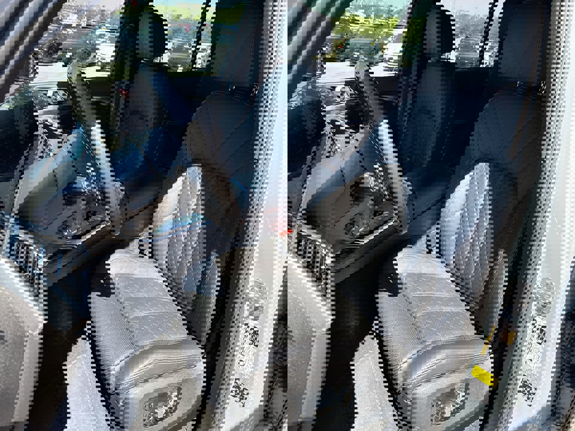 Used 2023 BMW X7 xDrive40i w/ Executive Package image 13