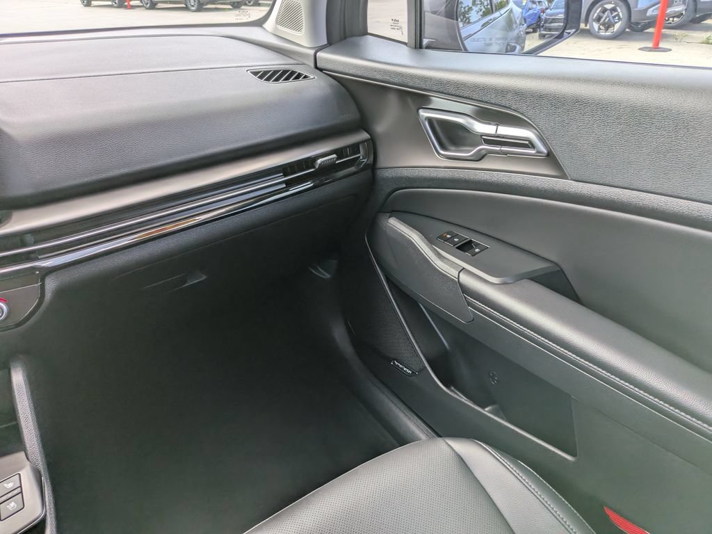 Certified 2026 Kia Sportage SX FWD image 18