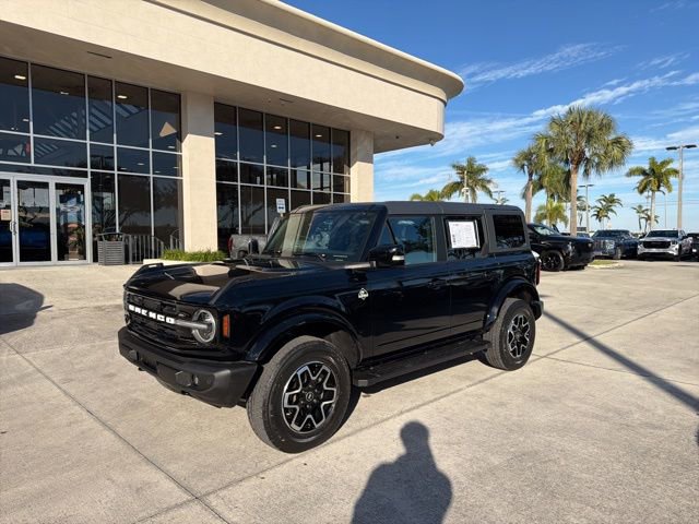 Used 2023 Ford Bronco Outer Banks video 1
