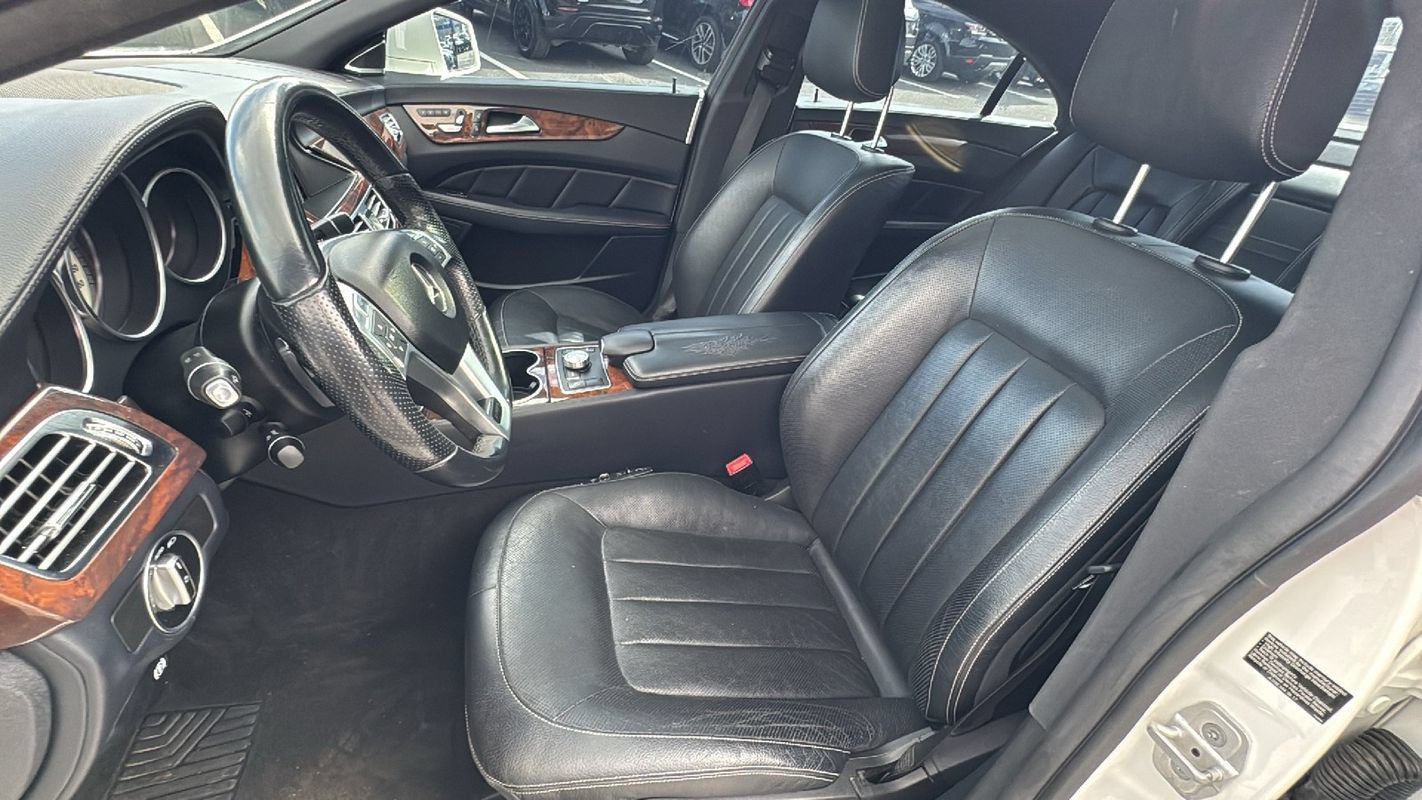 Used 2014 Mercedes-Benz CLS 550 4MATIC w/ Premium 1 Package image 10