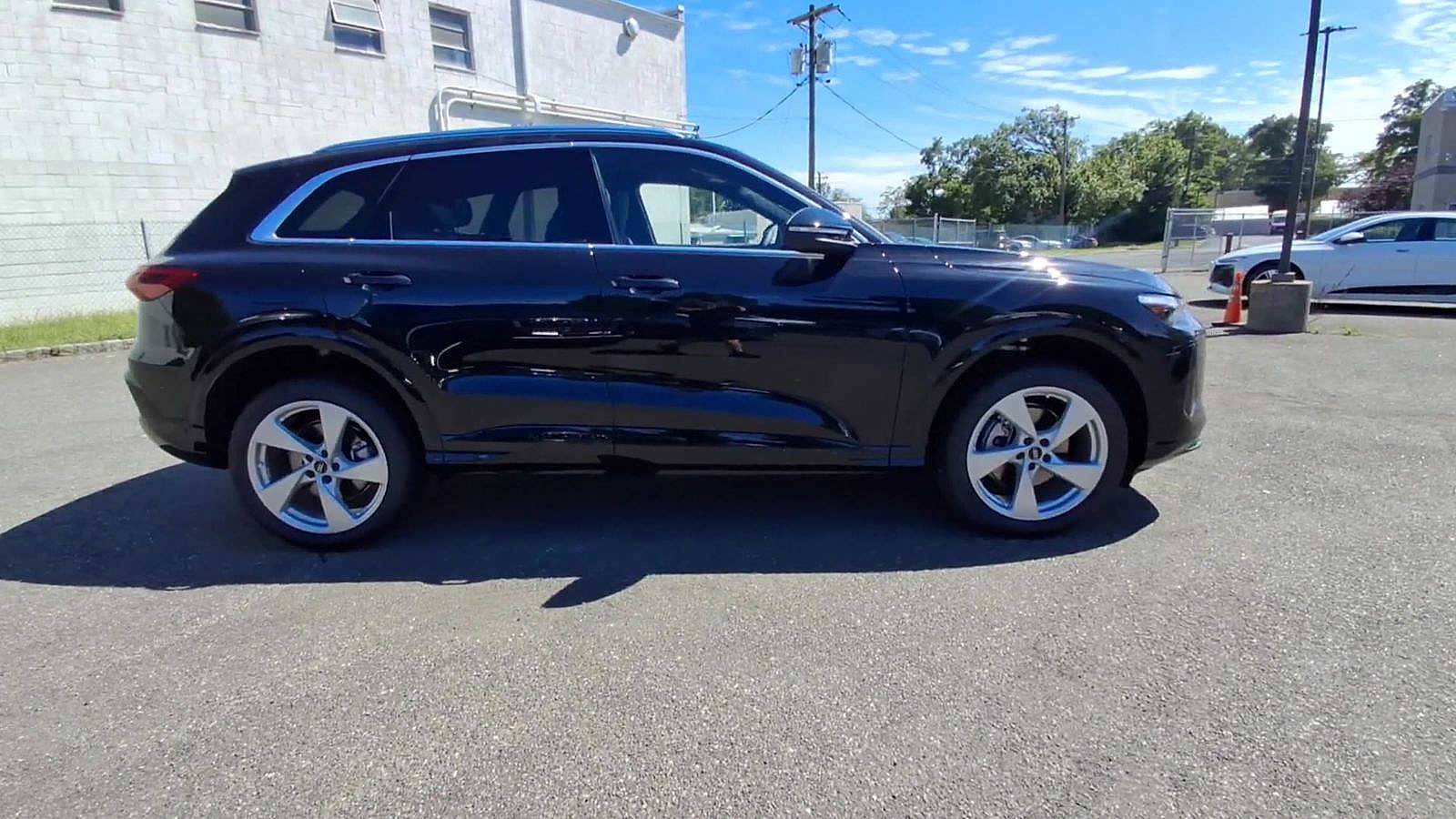 New 2025 Audi Q5 Premium Plus image 9