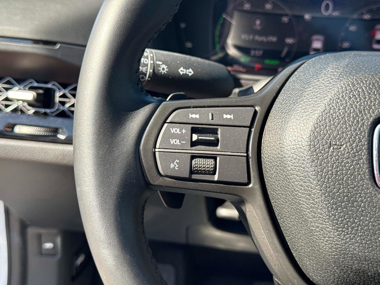 Certified 2025 Honda Accord EX-L image 30