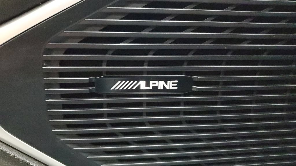 Used 2024 Jeep Wagoneer L Series II w/ Flexible Seating Group RWD image 24