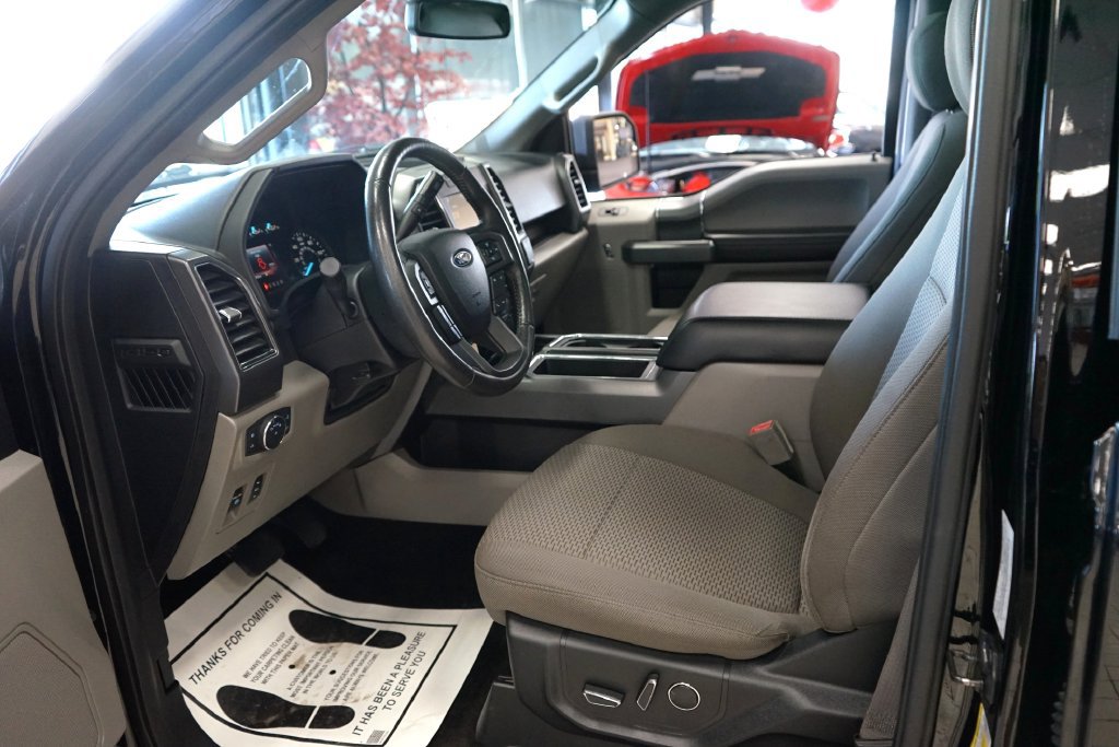 Used 2018 Ford F150 XLT w/ Equipment Group 302A Luxury AWD/4WD image 25
